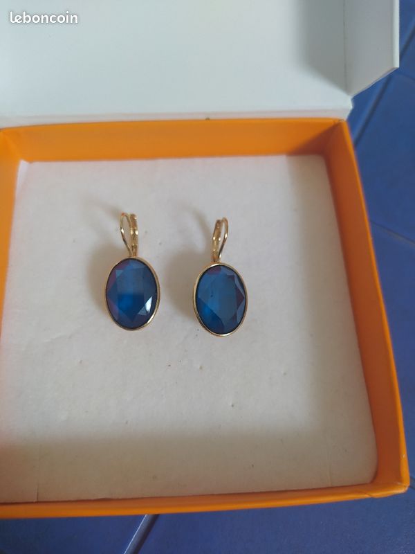 Vends boucles d oreilles Aurora, en acier inoxydable (image 1)