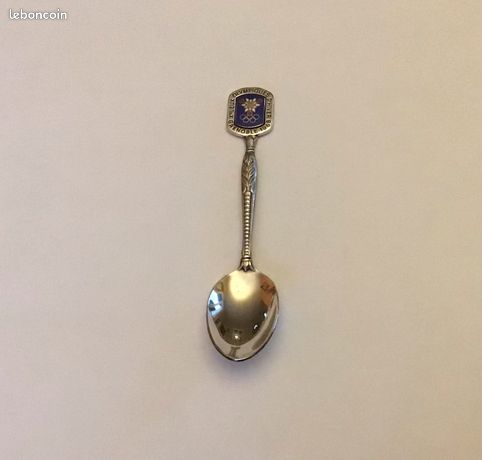 Lot d'objets des jeux olympiques Grenoble 1968 cuillère