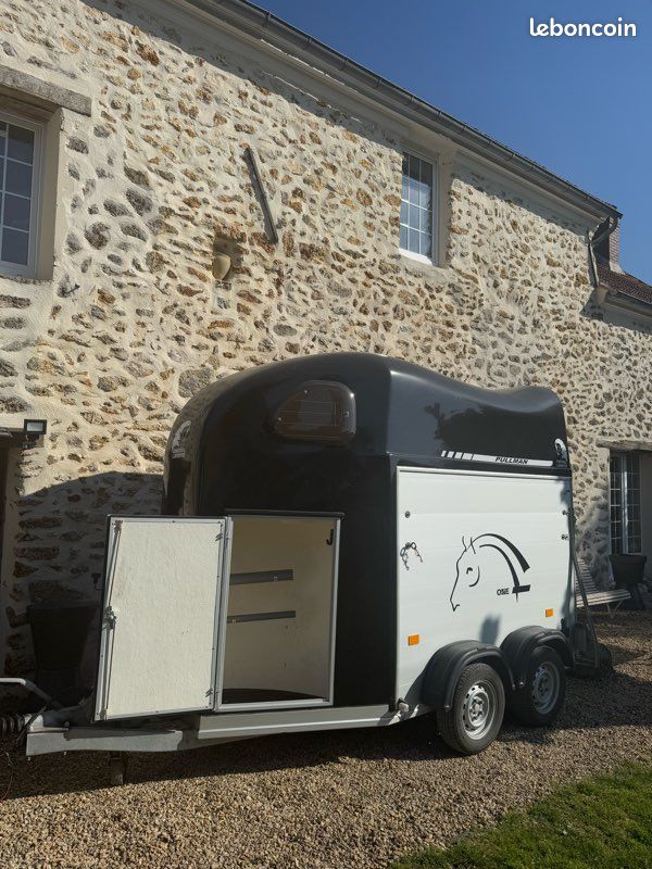 Van cheval liberté 1,5 places alu sellerie mangeoire Équipement