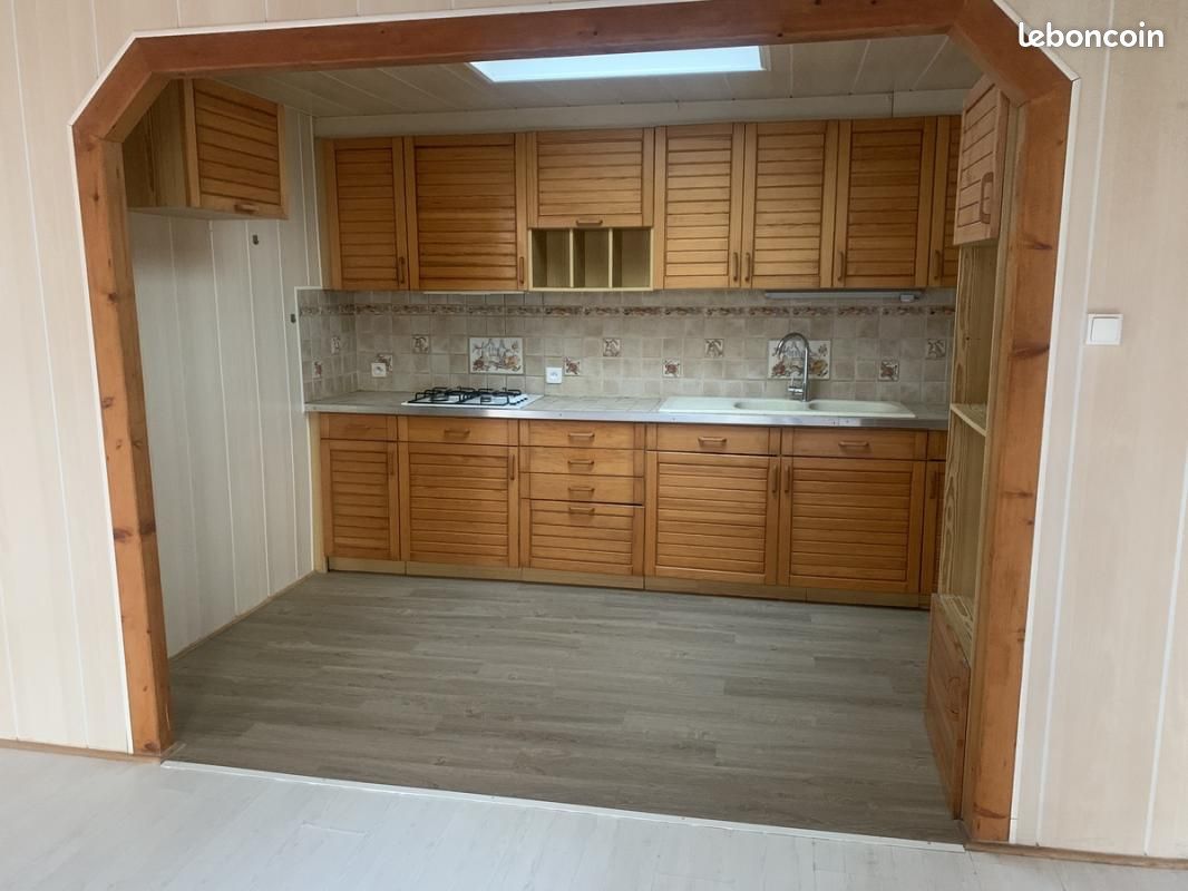 Appartement 3 pièces 70 m² · à Pierrefeu-du-Var · 70 m² · 765 €/mois