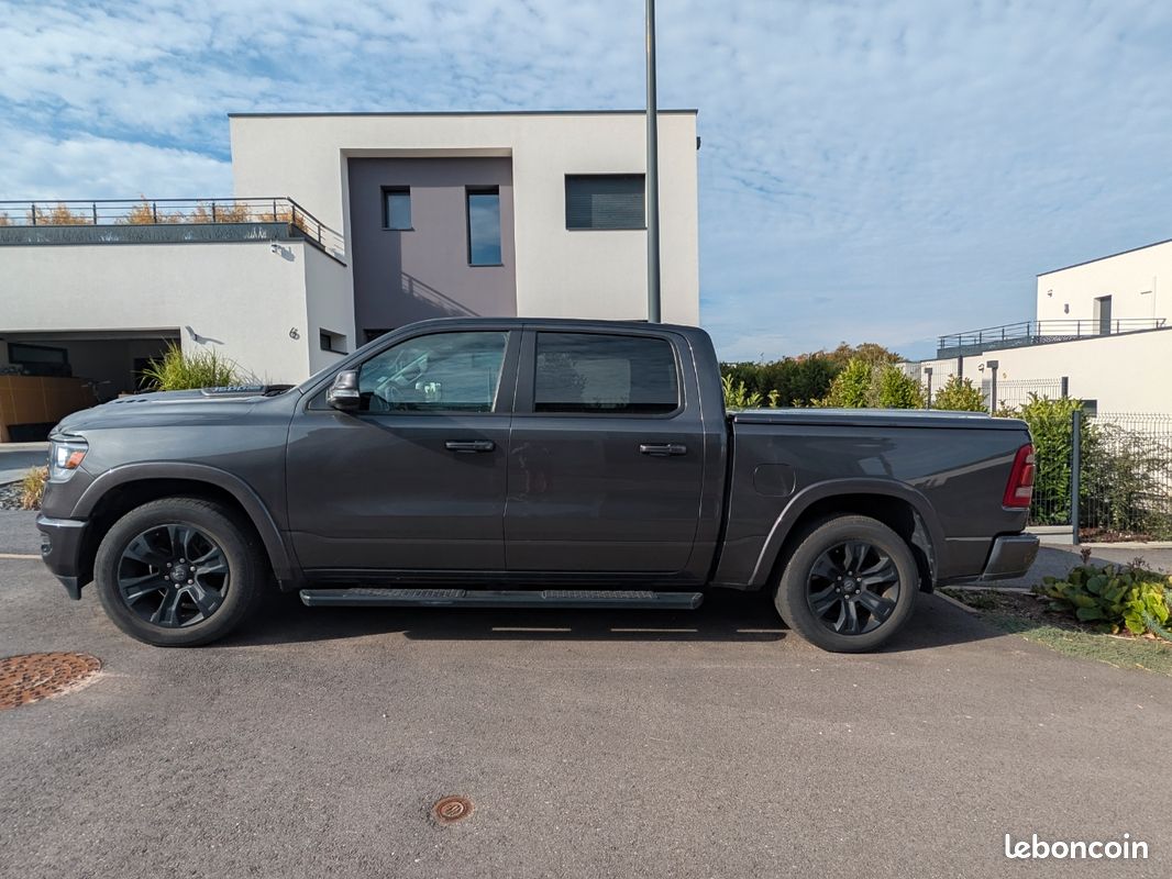 Dodge RAM 1500 (image 1)