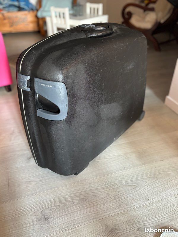 Valise à roulettes (image 1)