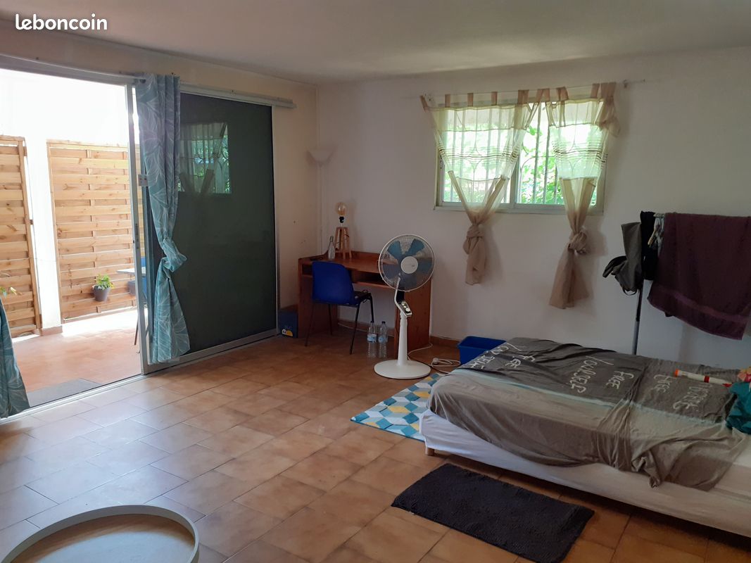 Appartement 1 pièce 25 m² · à Les Abymes · 25 m² · 550 €
