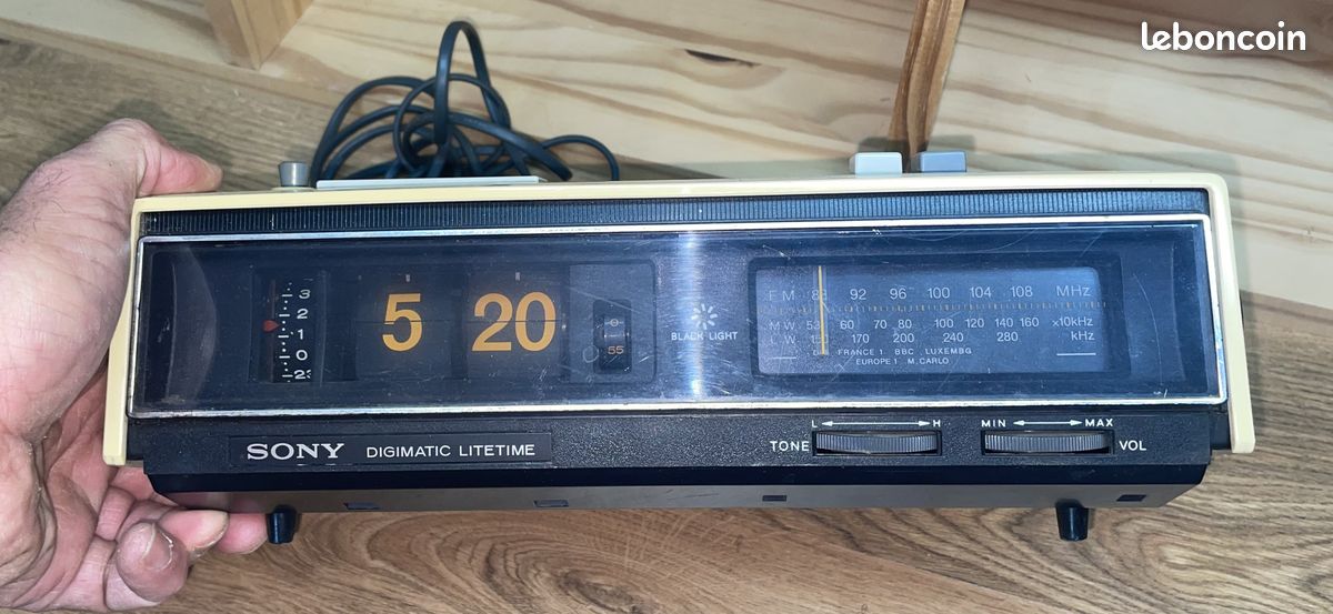 RADIO REVEIL VINTAGE 1981 SONY ICF-C16L Digimatic EUR 6,00 - FR