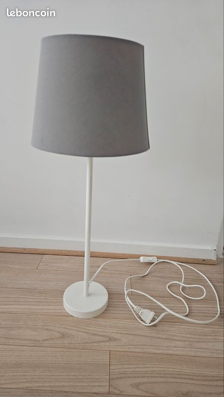 Lampe de chevet (image 1)