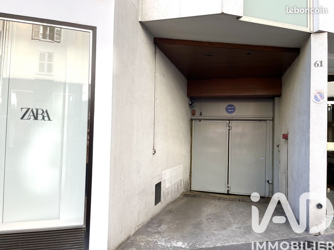 Parking 12 m² · à Paris · 12 m² · 74 000 €