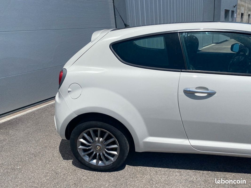 Alfa Romeo Mito phase 2 1.4 SBK 80ch / 2ème main (image 8)