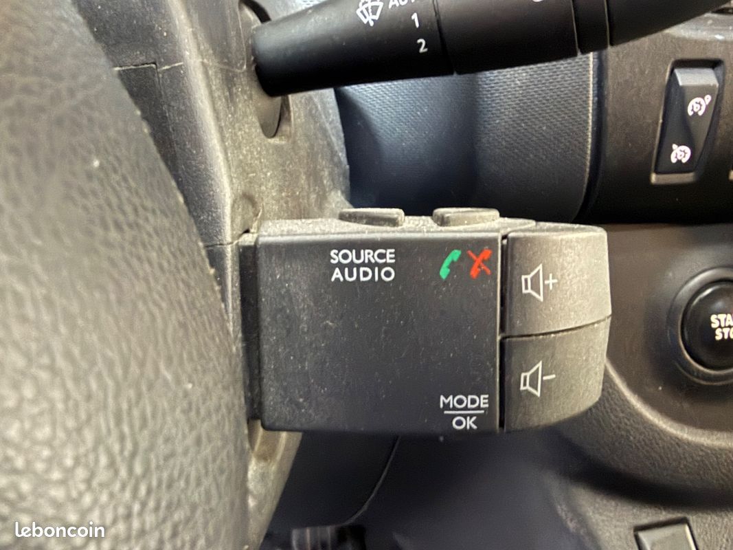Opel vivaro vu fourgon 1.6 cdti bi-turbo 125 l1h1 ecoflex pack plus clim start-stop / gps / camera / mains-libre (image 29)