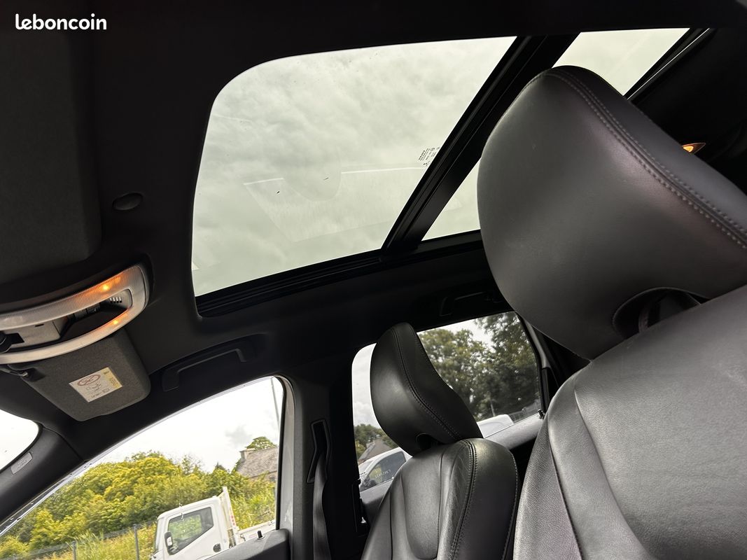 Volvo XC60 "À PROFESSIONNEL" D4 181CH SUMMUM GEARTRONIC (image 16)