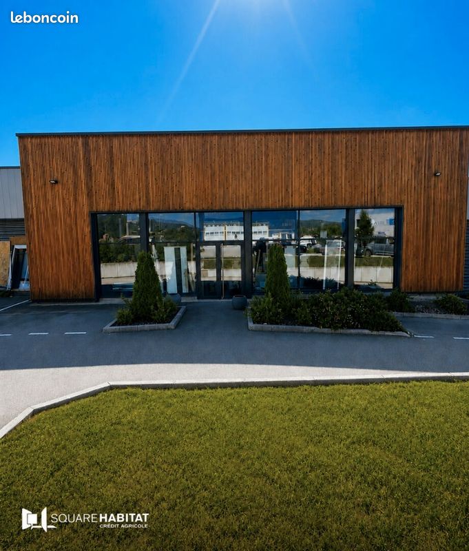 Local 250 m² PONTARLIER (image 1)