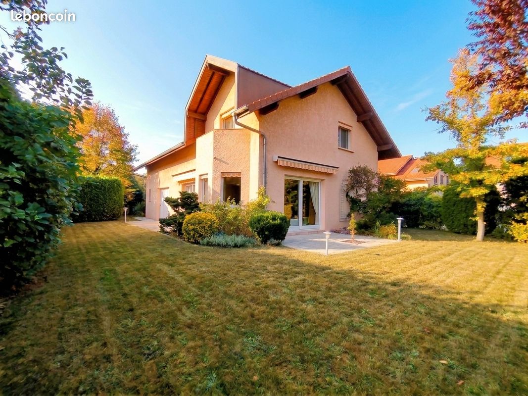 Maison 6 pièces 148 m² · à Ambilly · 148 m² · 675 000 €