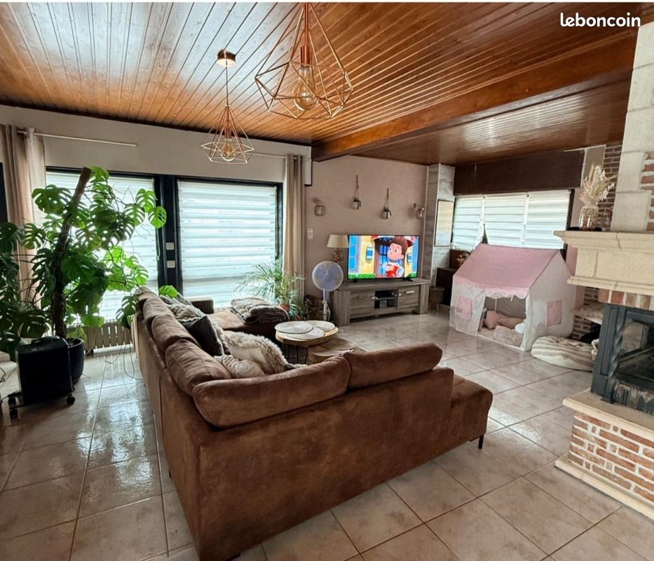 Maison 12 pièces 300 m² · à Wattrelos · 300 m² · 469 000 €