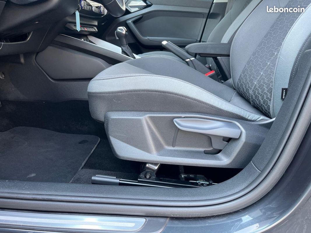 AUDI A1 Sportback 30 TFSI 110 ch S tronic 7 Advanced 2 (image 28)