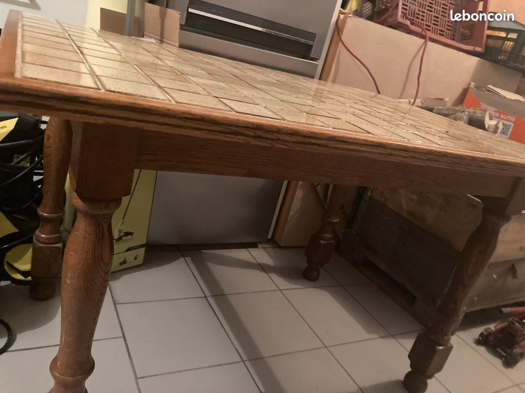 Table (image 3)