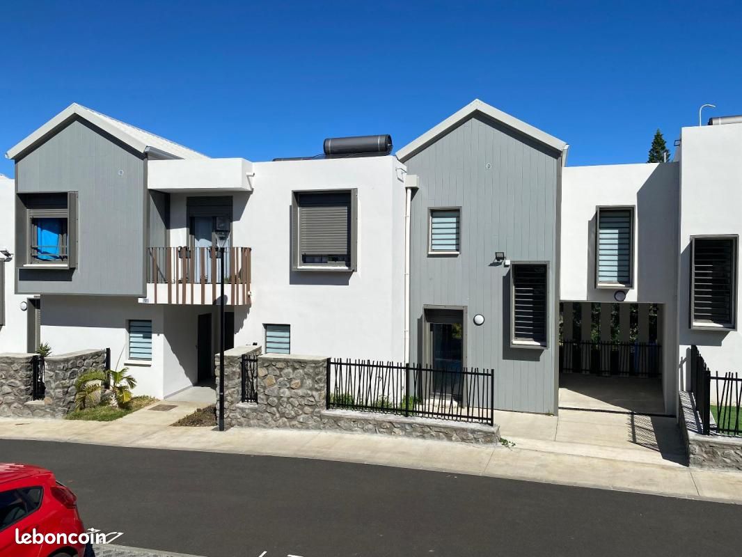 Maison 4 pièces 86 m² · à L'Étang-Salé · 86 m² · 437 000 €
