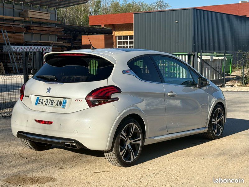 Peugeot 208 Gti 208 Cv (image 4)