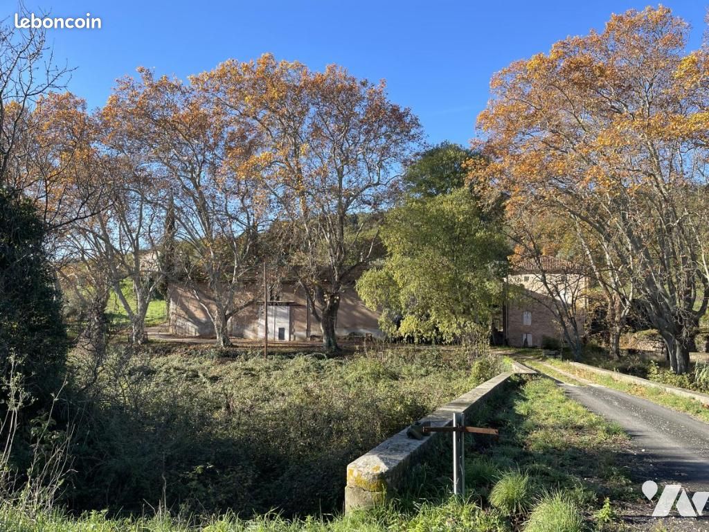 Maison 5 pièces 400 m² · à Clermont-l'Hérault · 400 m² · 995 000 €