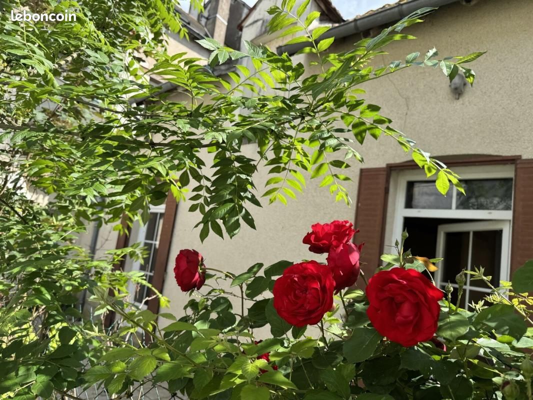Maison 7 pièces 153 m² · à Écueillé · 153 m² · 64 000 €