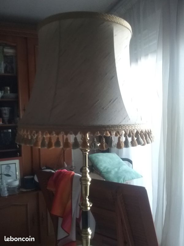 Lampadaire classique pied laiton doré (image 4)