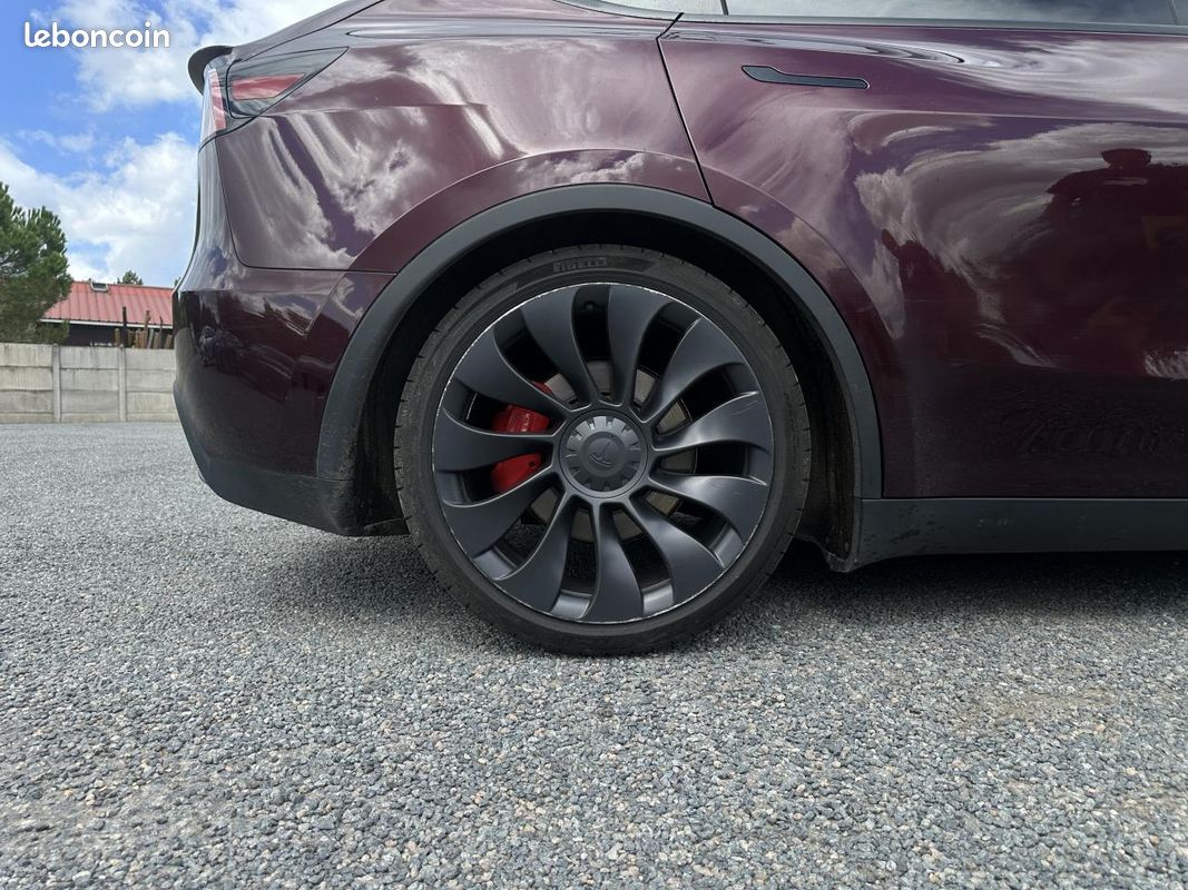TESLA MODEL Y AWD Performance PH1 - GARANTIE CONSTRUCTEUR (image 9)