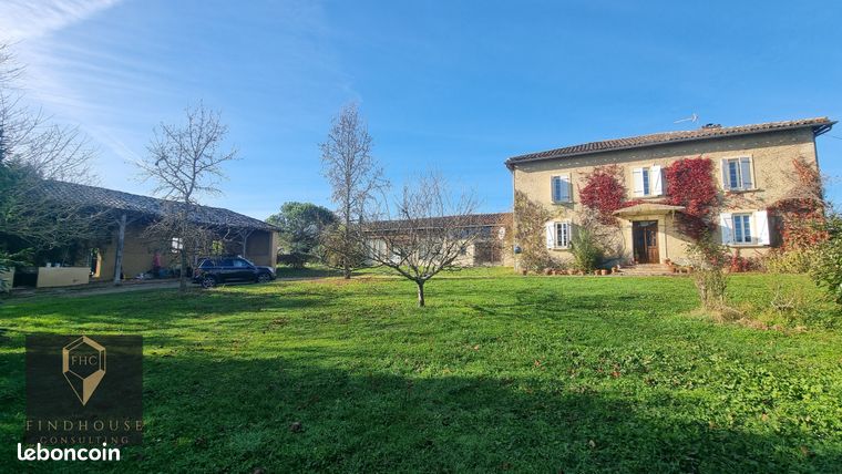 Villa 5 pièces 212 m²
