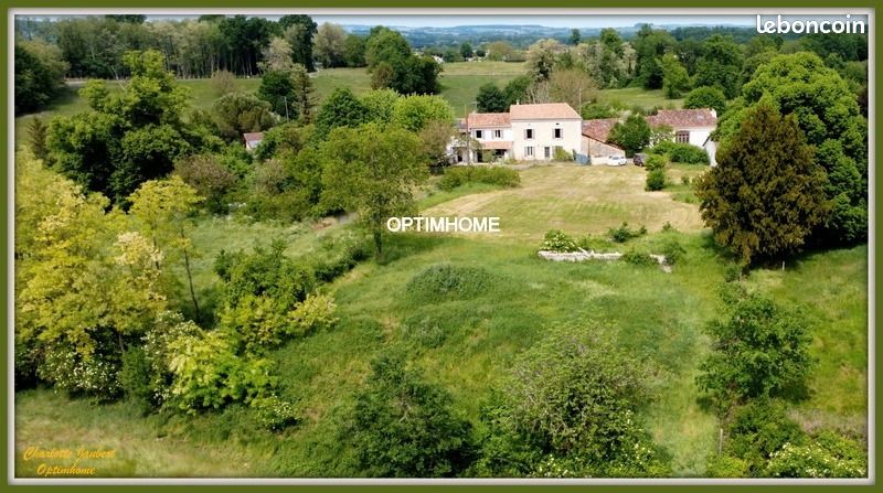 Maison 7 pièces 224 m² · à Aubeterre-sur-Dronne · 224 m² · 273 000 €