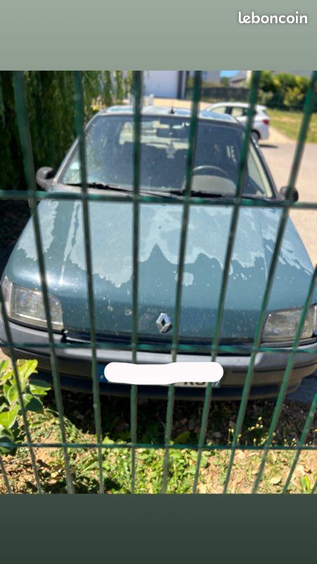 Clio 1 (image 2)