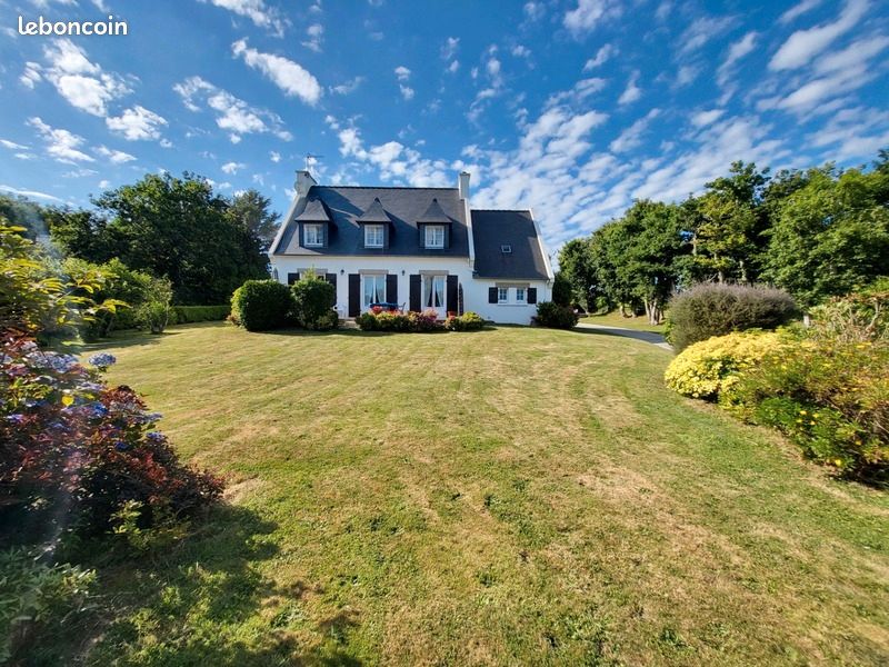 Maison 8 pièces 135 m² · à Lanvéoc · 135 m² · 350 000 €