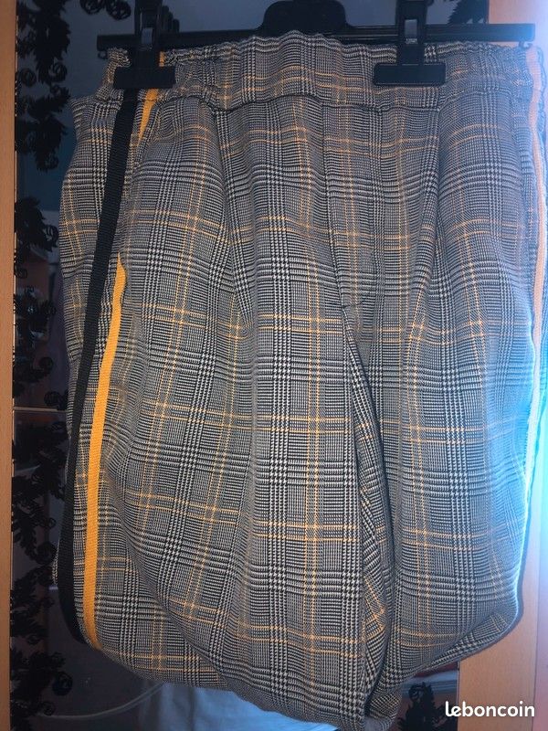 Pantalon à carreaux (image 1)