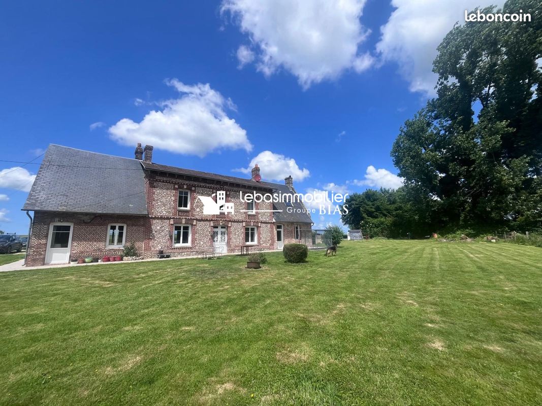 Maison 7 pièces 210 m² · à Saint-Valery-en-Caux · 210 m² · 444 750 €