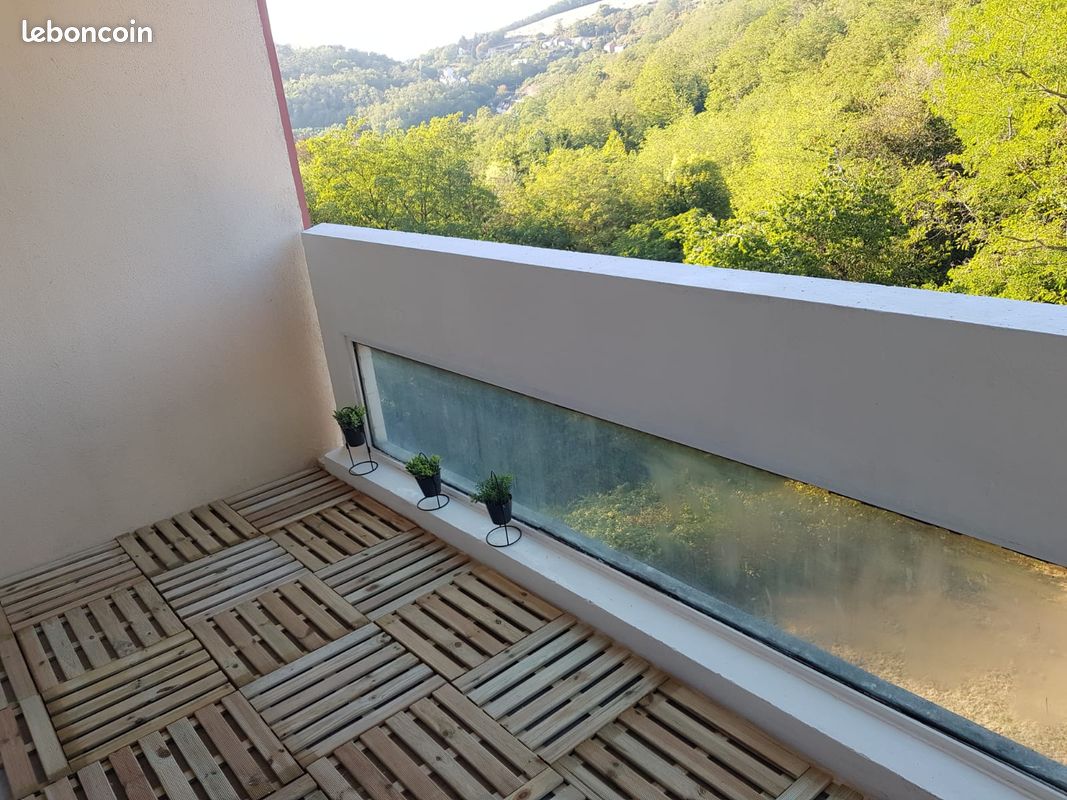 Appartement 4 pièces 73 m² · à Le Creusot · 73 m² · 375 €