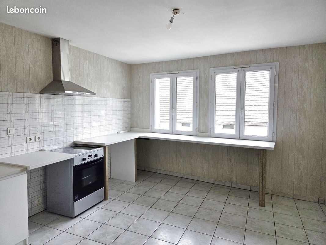 Appartement 4 pièces 89 m² · à Vercel-Villedieu-le-Camp · 89 m² · 160 000 €
