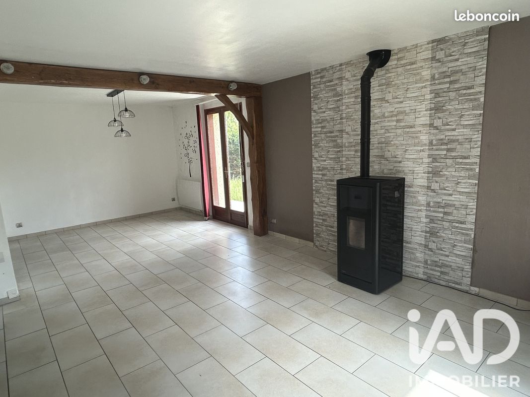 Maison 5 pièces 123 m² · à Sarry · 123 m² · 220 000 €