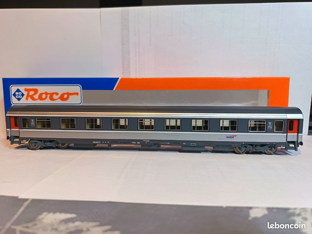 Roco Voiture Corail+ 1ère Classe - 45379 édition 2 - Neuf Et Rare