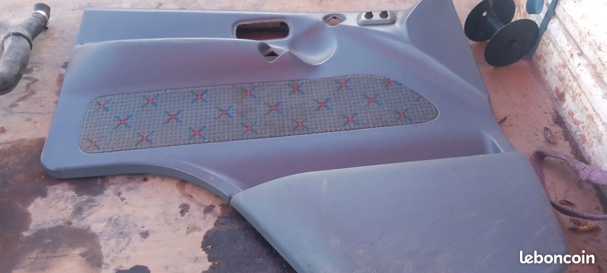 Panneau de porte ,garniture intérieure nissan atleon (image 1)