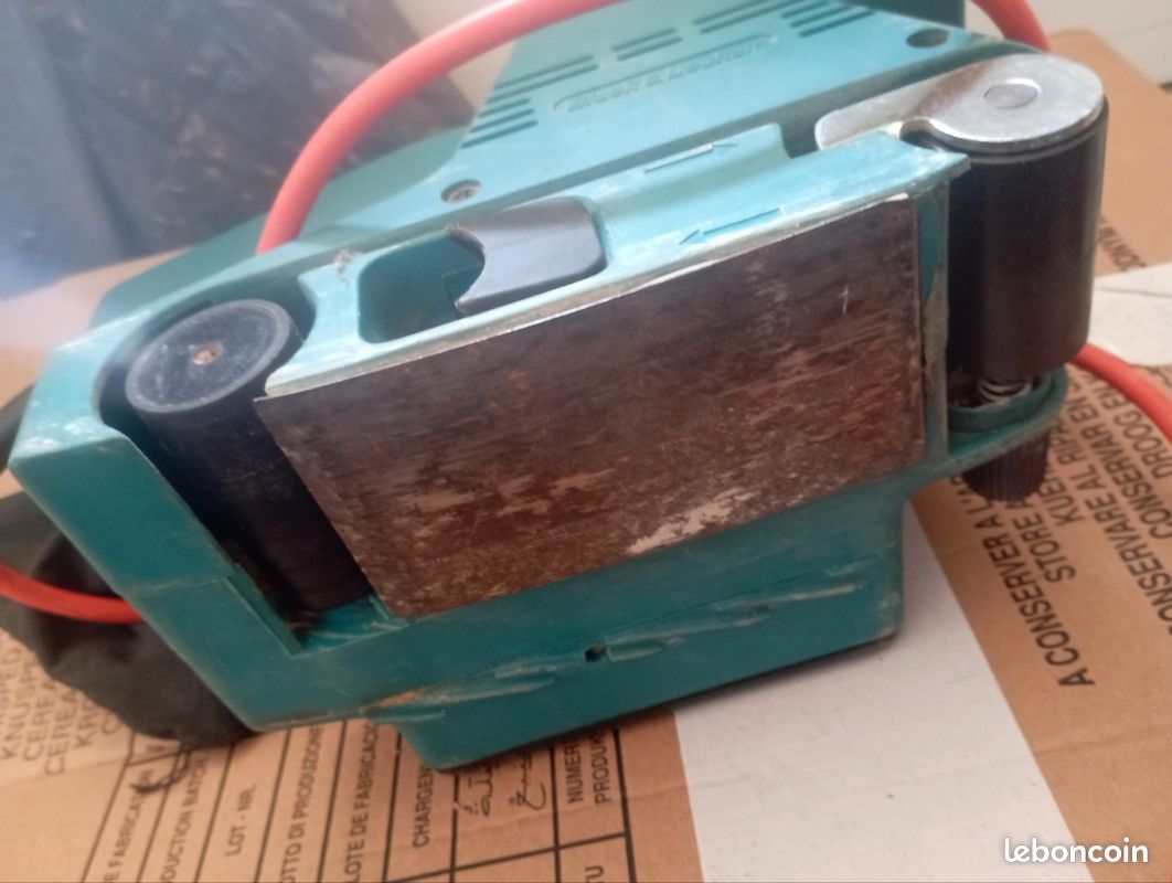 Ponceuse a bande black & Decker (image 4)