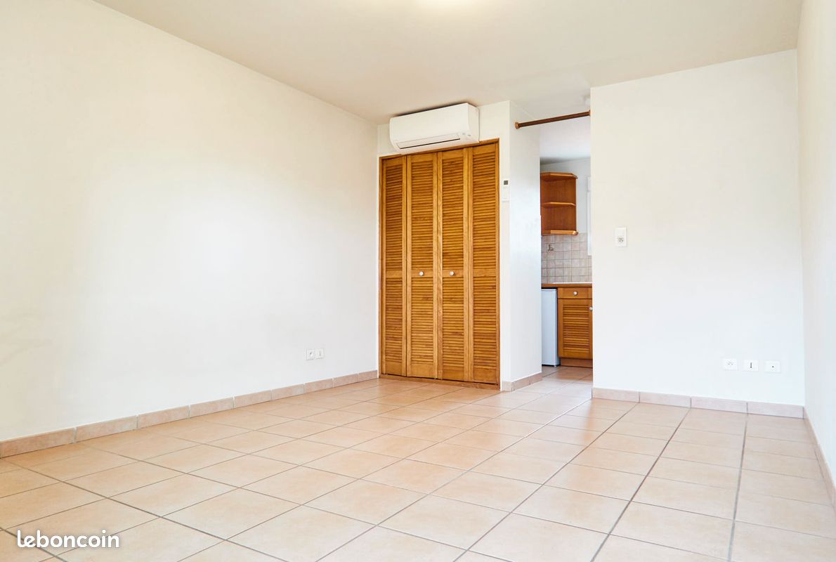 Appartement 1 pièce 21 m² · à Treillières · 21 m² · 450 €