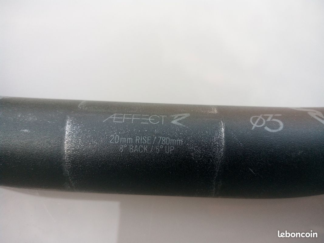 ⚠️ FAIRE OFFRE ⚠️ Cintre VTT RaceFace aeffect r (image 9)