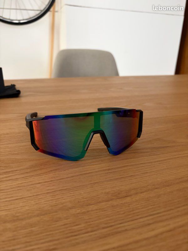 Lunettes de vélo connectées (image 2)