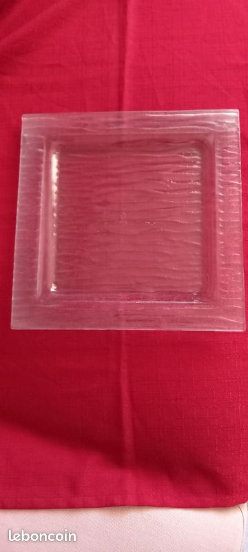 Assiette verre carré (image 1)