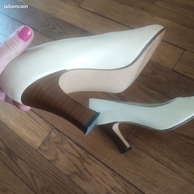 Très belle paire de chaussures beige acheter pour un mariage pour femme (image 4)