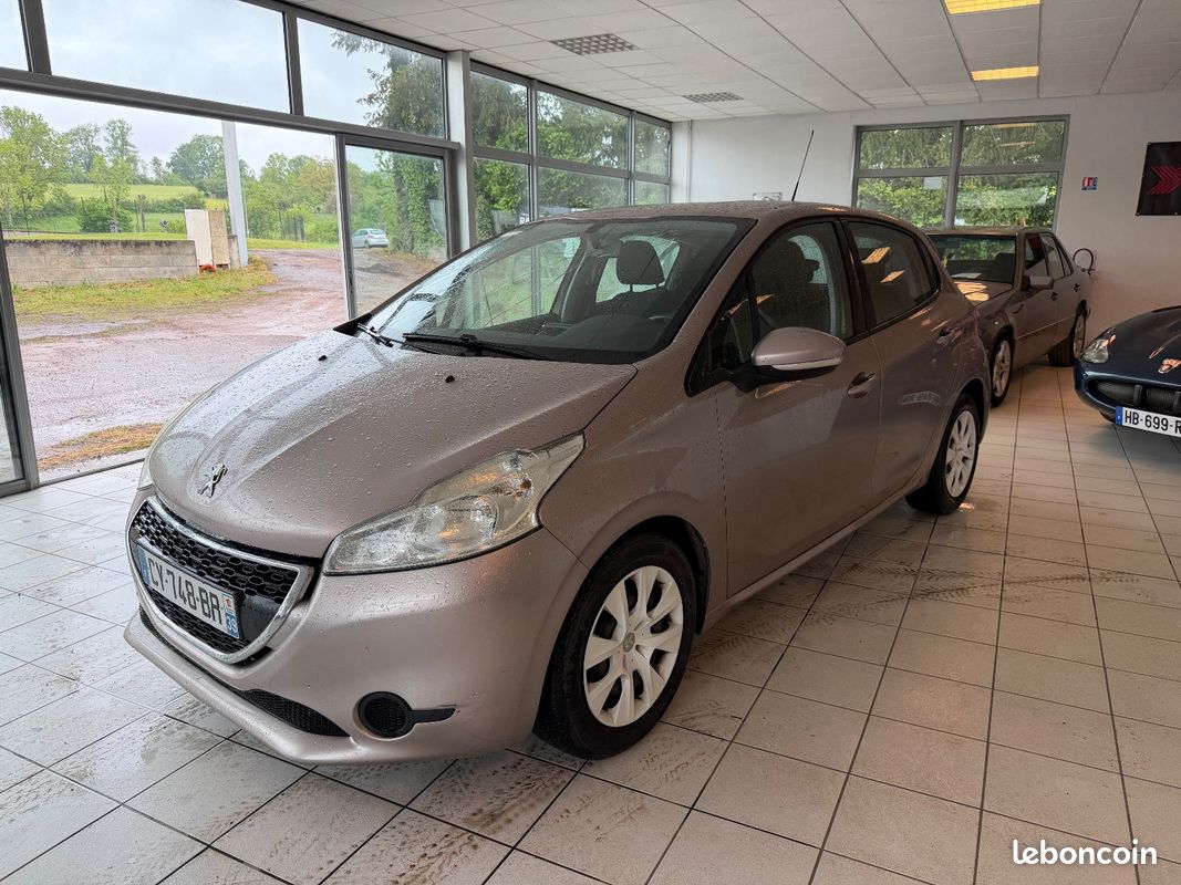 PEUGEOT 208 BUSINESS R' 1.6 E-HDi 92 FAP BVM5 BLUE LION BUSINESS R' (image 1)