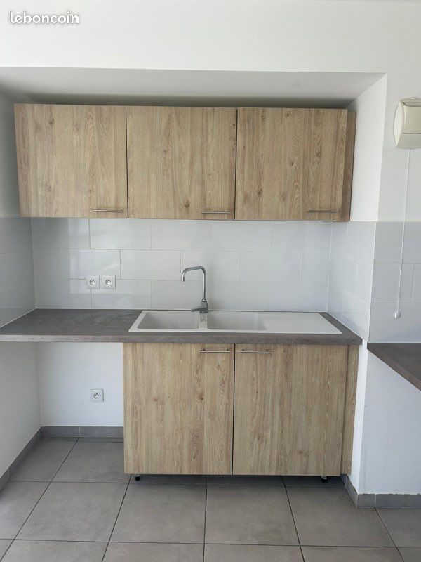 Appartement 3 pièces 75 m² · à Marseille · 75 m² · 900 €