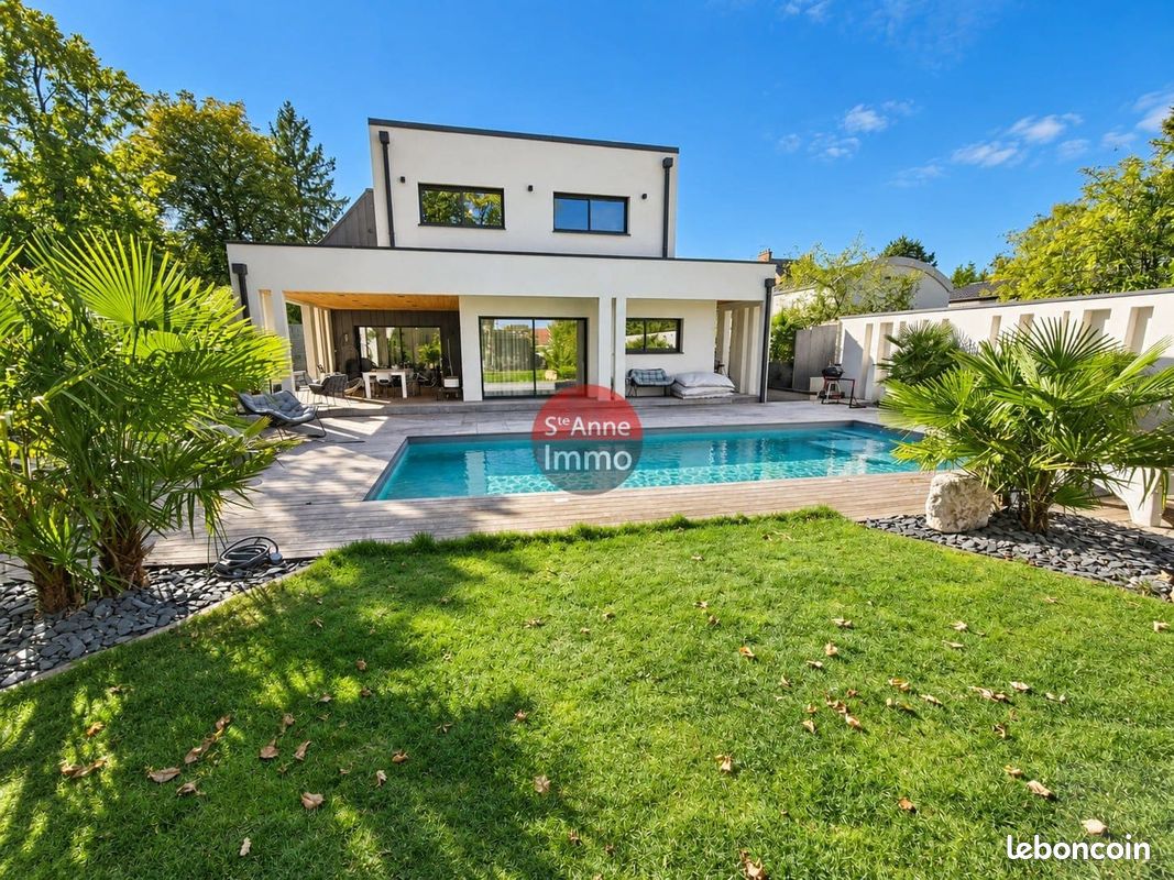 Maison 9 pièces 300 m² · à Amiens · 300 m² · 1 420 000 €