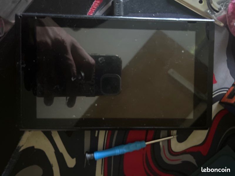 Je vends switch classique dans l’État, consulter la description (image 1)