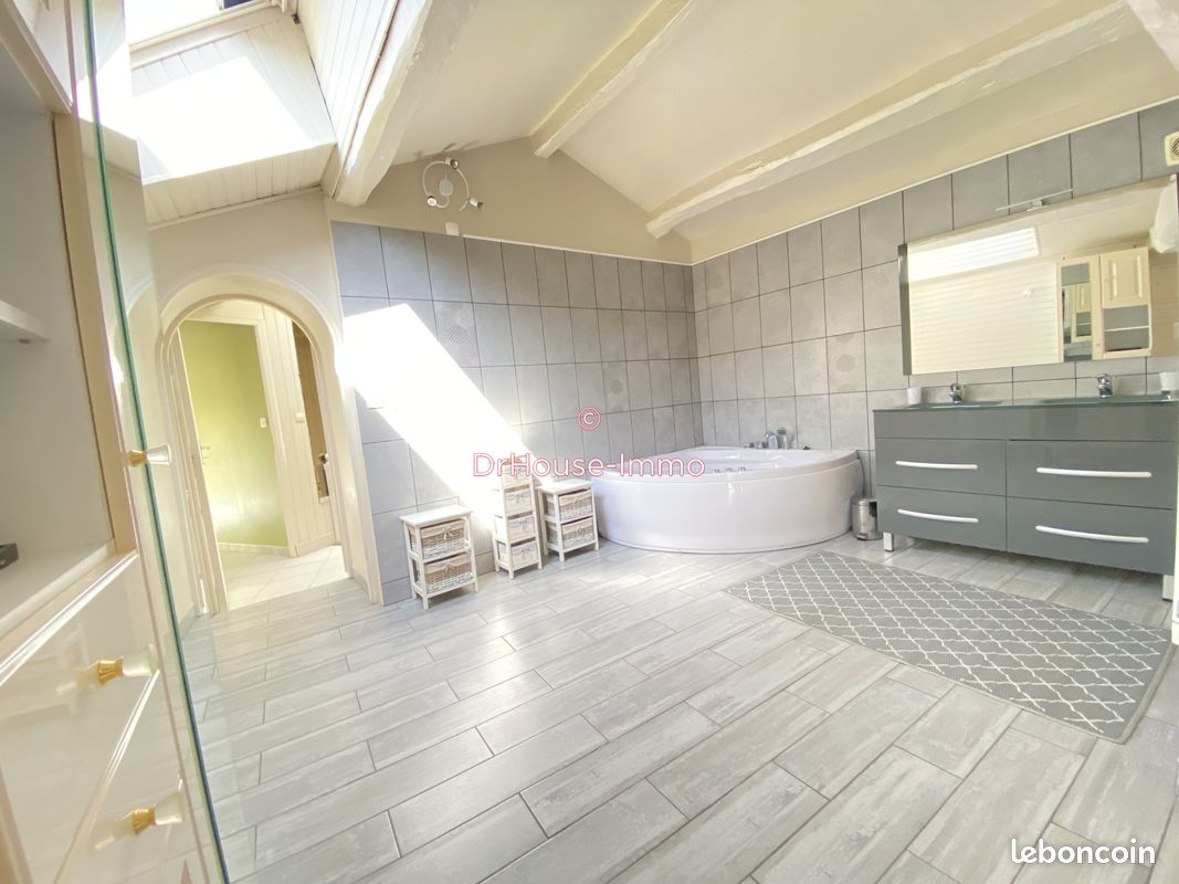 Maison 7 pièces 283 m² - Loudun 86200 (image principale 12)