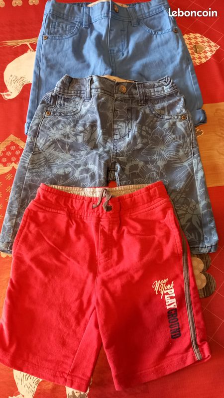 Lot de 3 shorts garçon 4 ans (image 1)