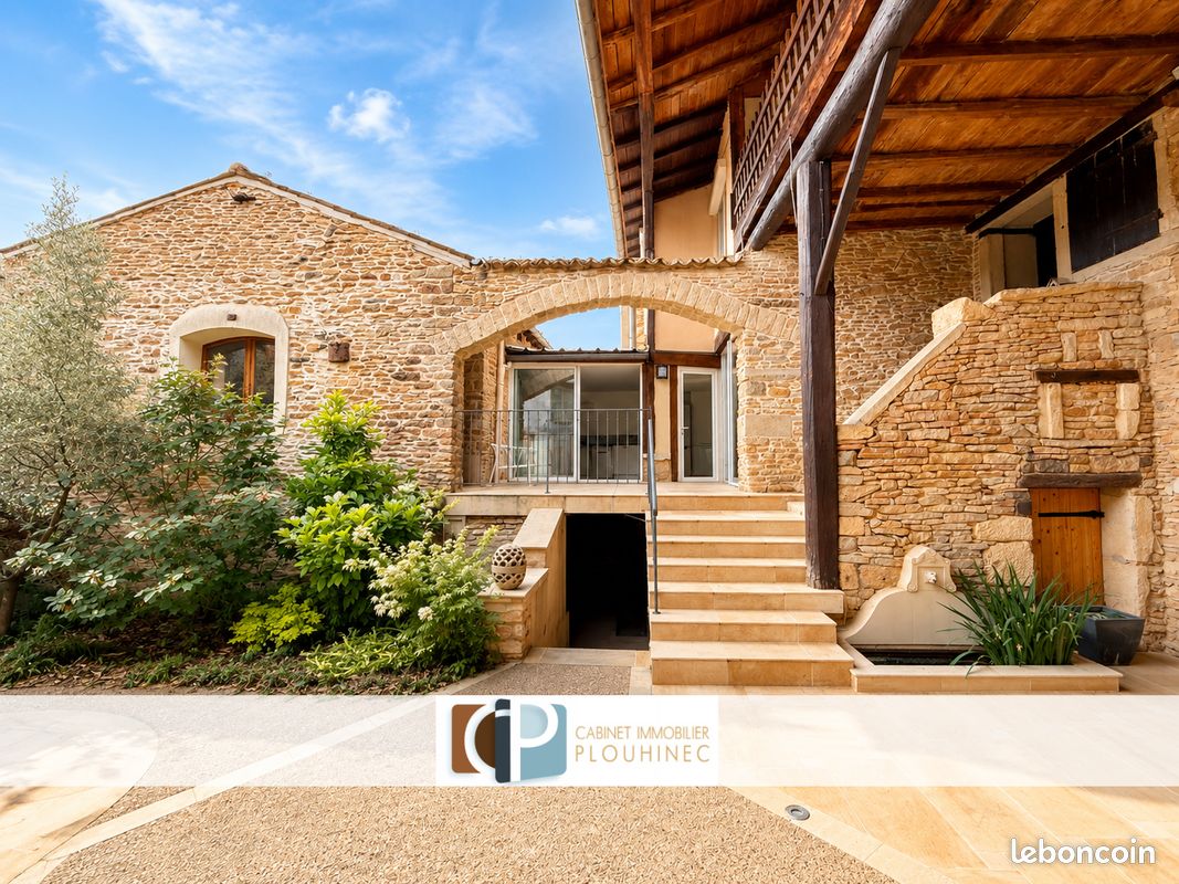 Maison 4 pièces 149 m² · à La Roche-Vineuse · 149 m² · 310 000 €