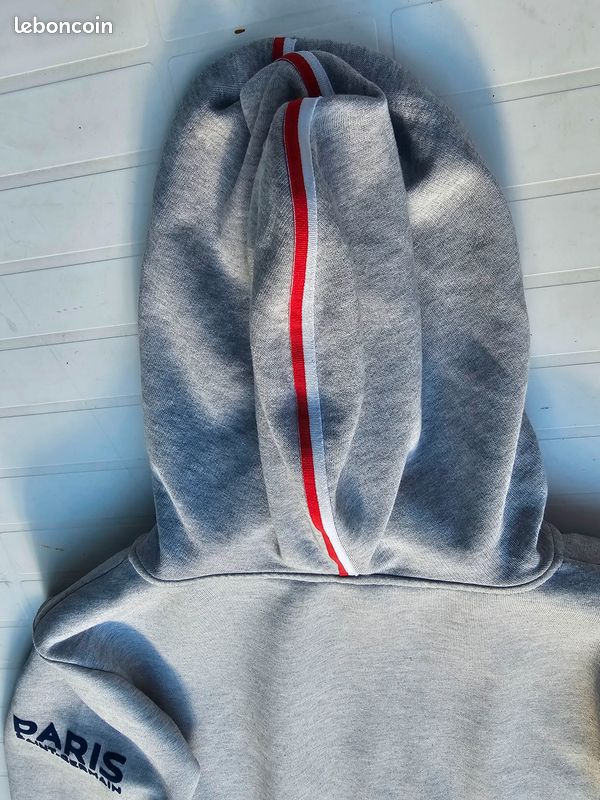 Veste à capuche Paris SG - Quasi NEUF - Taille M (image 12)
