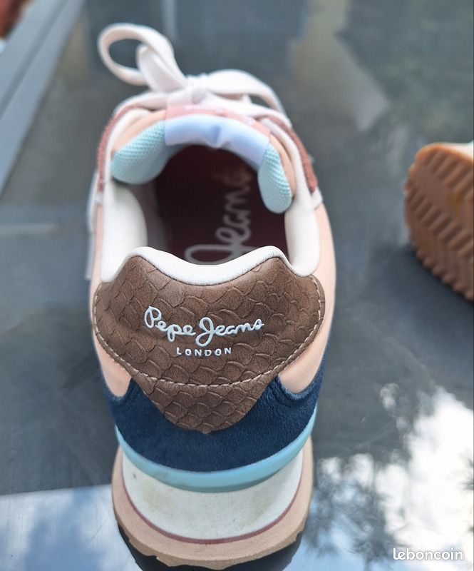 PEPE JEANS Sneakers Dobbie Bass Femme - Blanches - Taille 40 - Style Décontracté Et Confortable